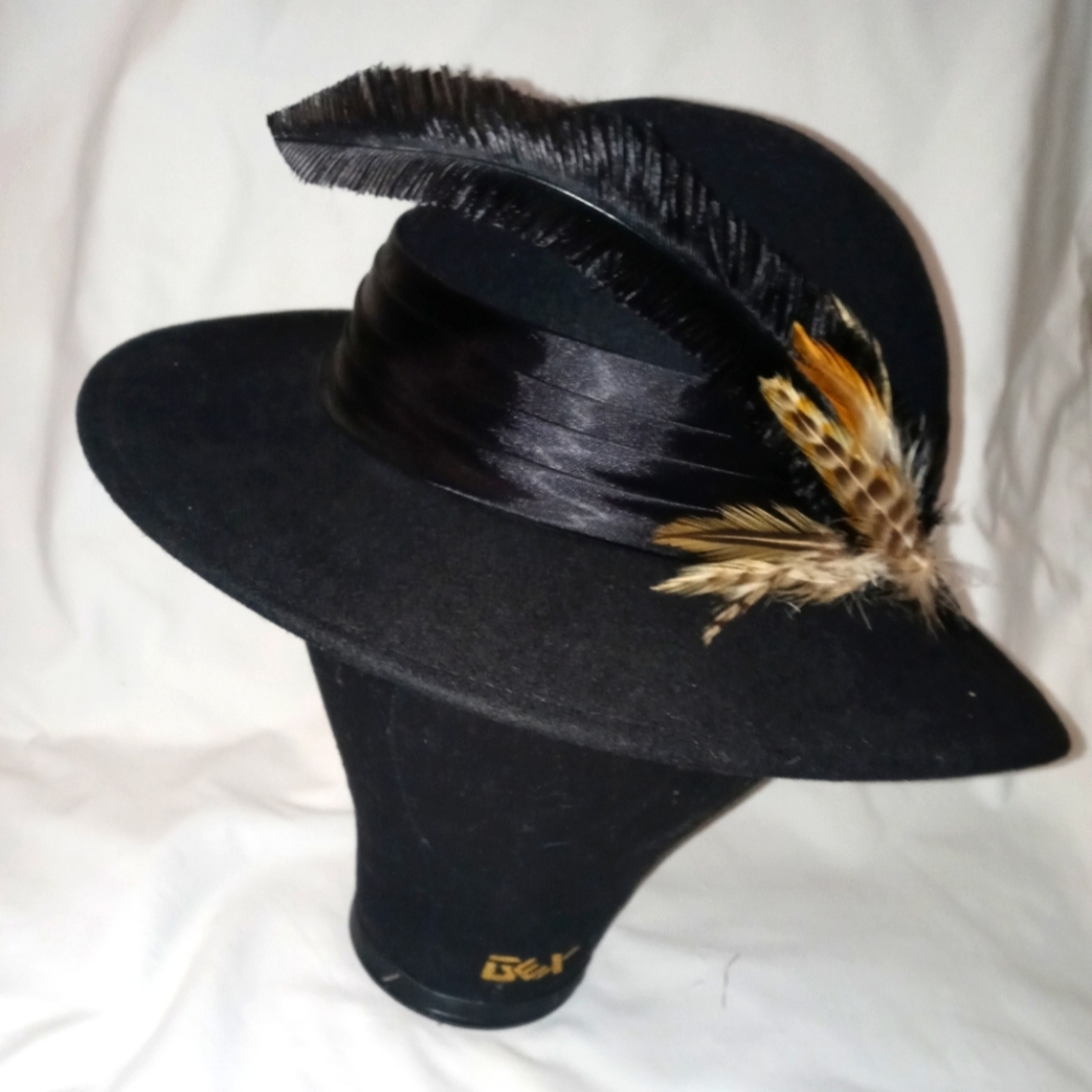 Vintage Dollman Doeskin Felt 100% Wool Hat